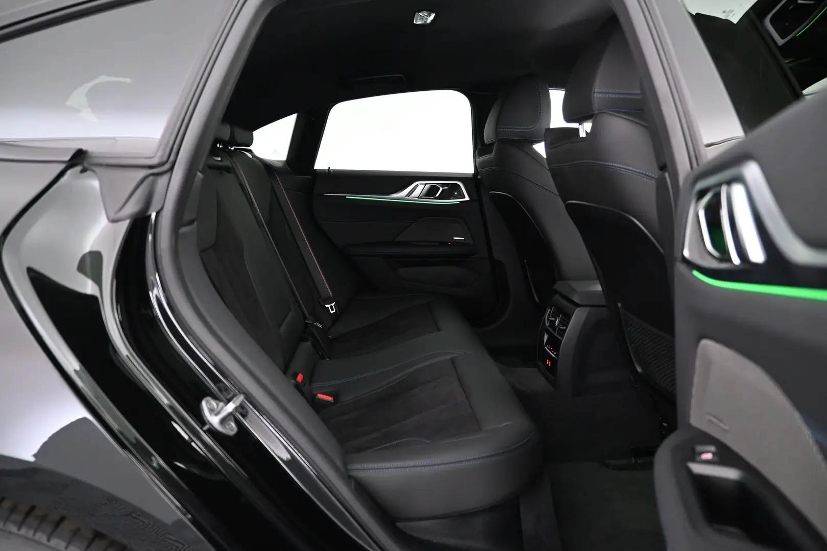 Car Image - 2yzeCQYtlK0I6TZVSUjXhq