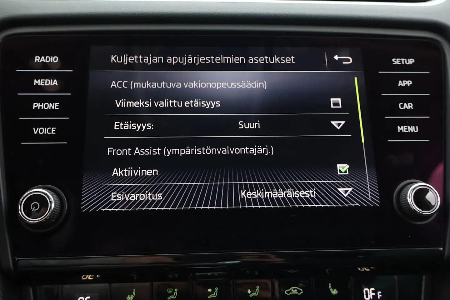 Car Image - 2Cu1FlpKUmKCrylVlgQE1u