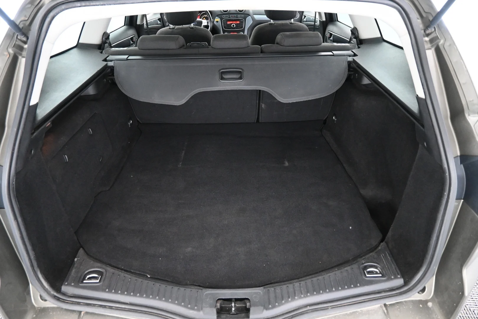 Car Image - 6PMAN7QL9bE4DOuUdZSn4F