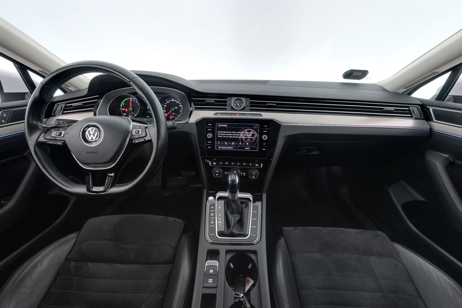 Car Image - yhpewGvviutgCvnj1lEMM