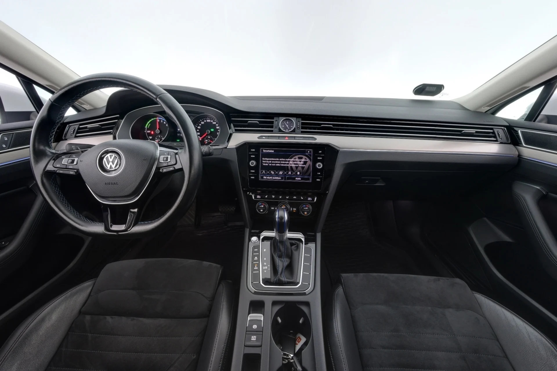 Car Image - yhpewGvviutgCvnj1lEMM
