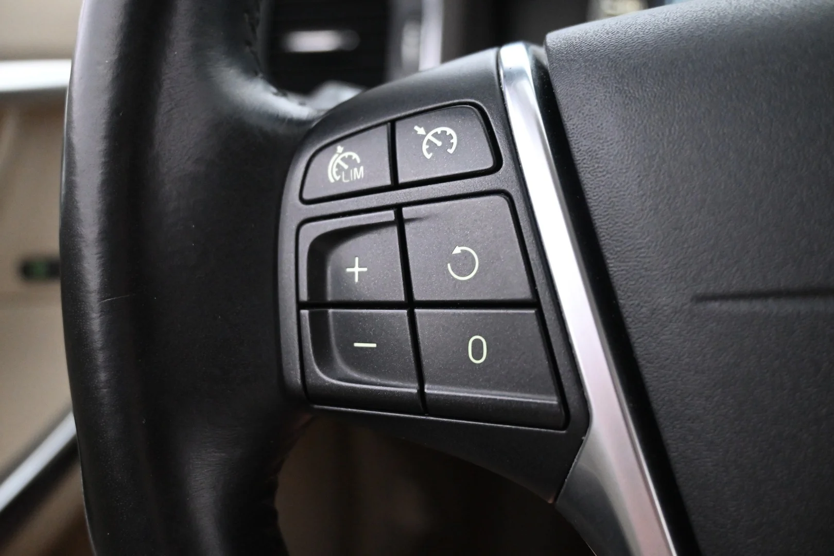 Car Image - 6s1DgsIfV2a2kjKf3TNzWg