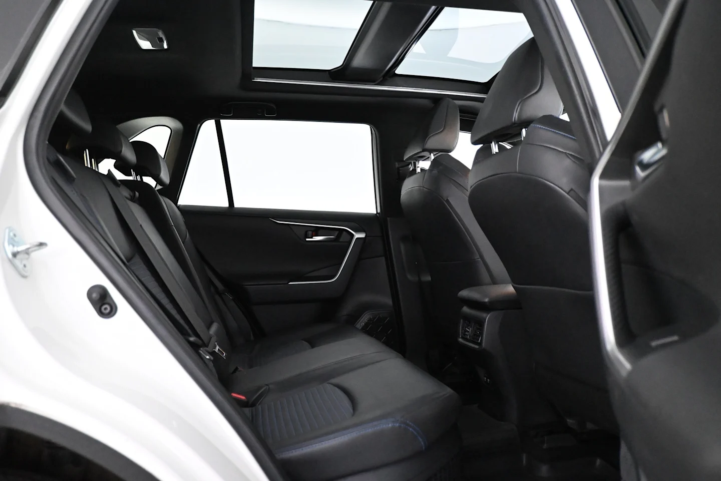 Car Image - 5ttHdX0whO6d6u9RK33l3F