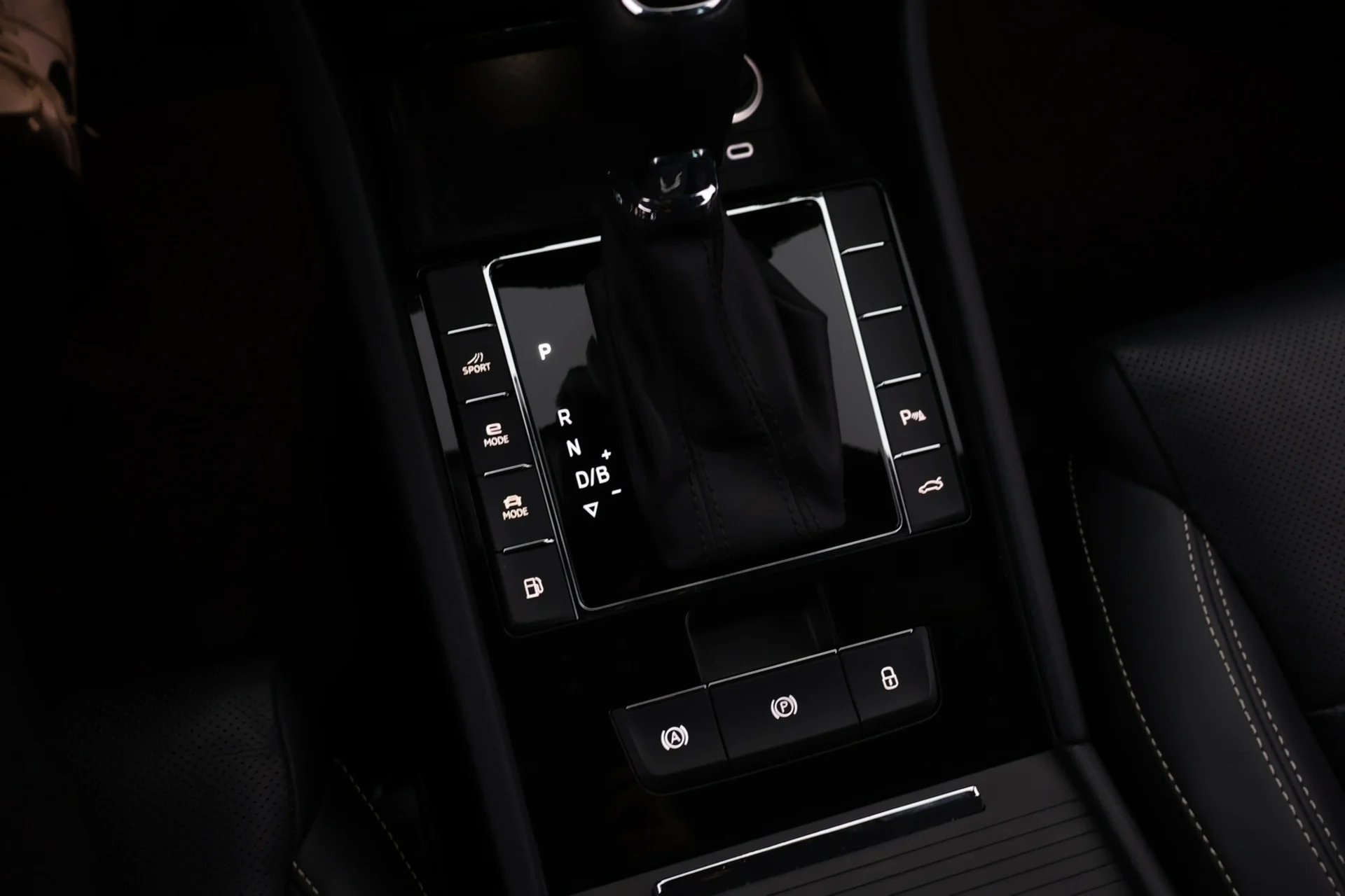 Car Image - 1JFwhLFU8J4lS9lQuDmFN9