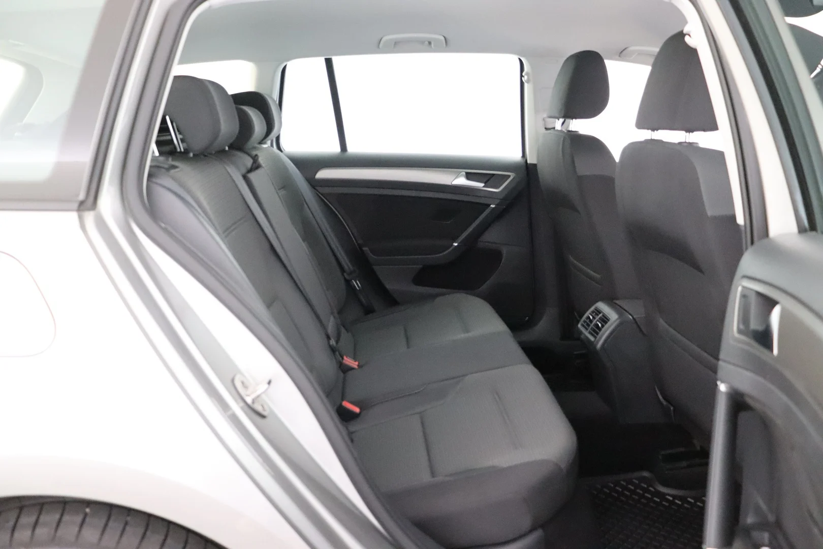 Car Image - 3FR4SZMrhR5EoCoQ1NvX2T