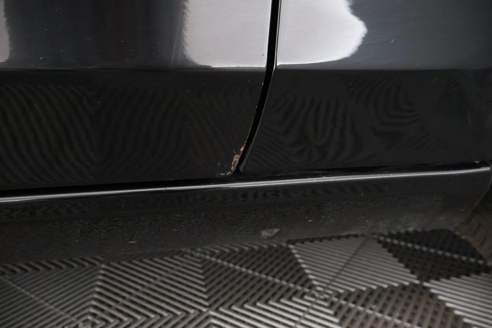 Car Image - 4SvhZ1CYlYTE49sXUQfoF