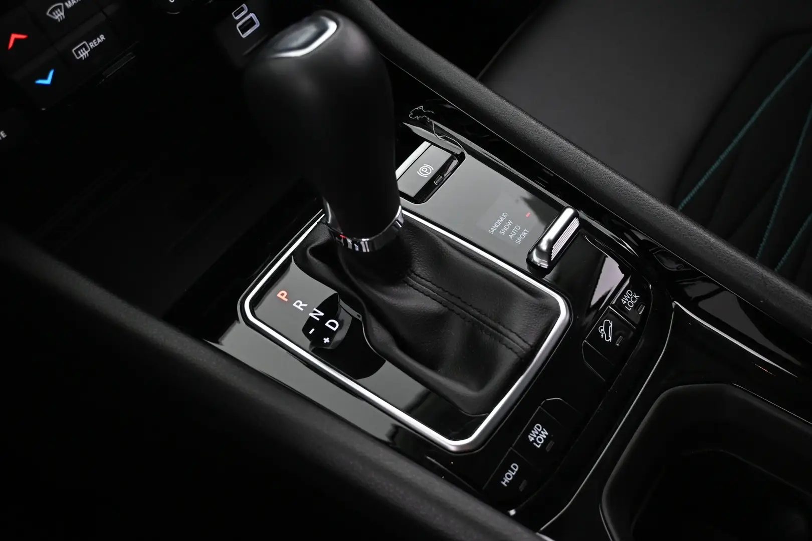 Car Image - 3YlR729QiADVFzF2FaNvbC