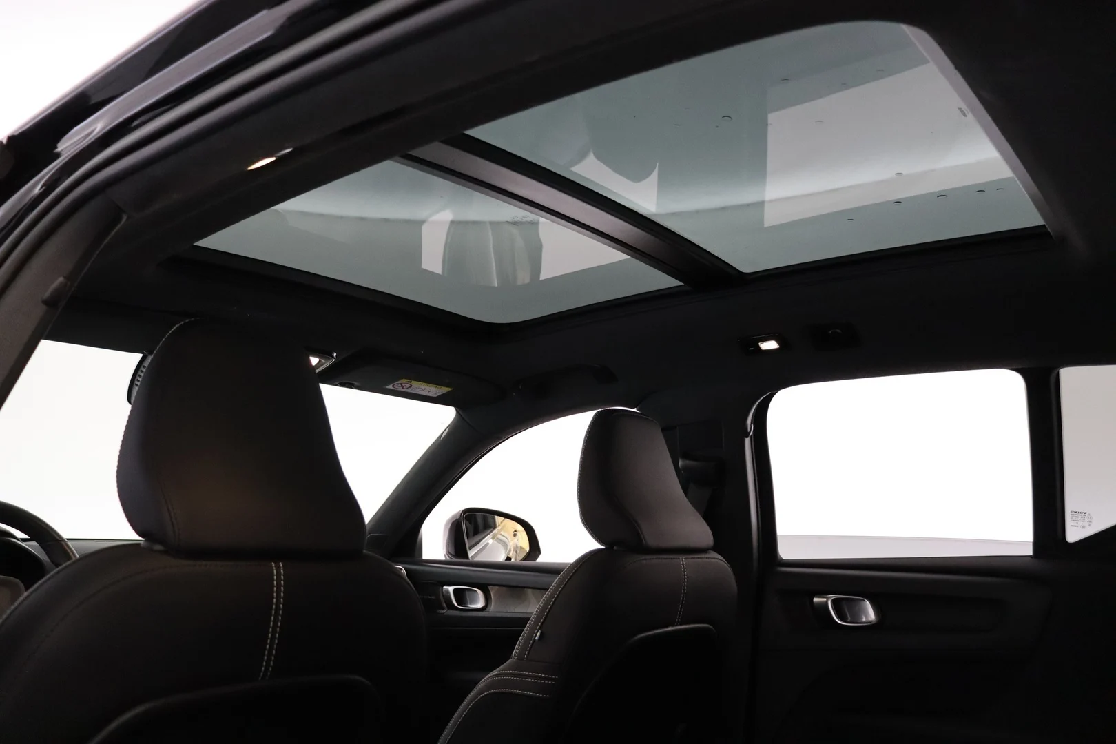 Car Image - 1C8BPQ1E1943FpjwwGCuce