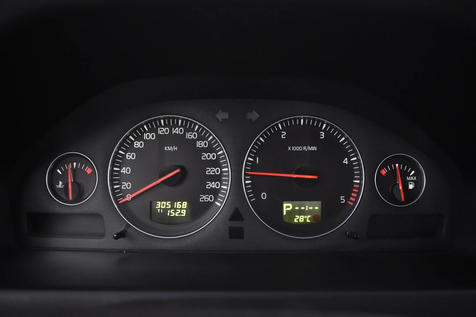Car Image - 3R5YtsakmGYbUBLJLzfX53