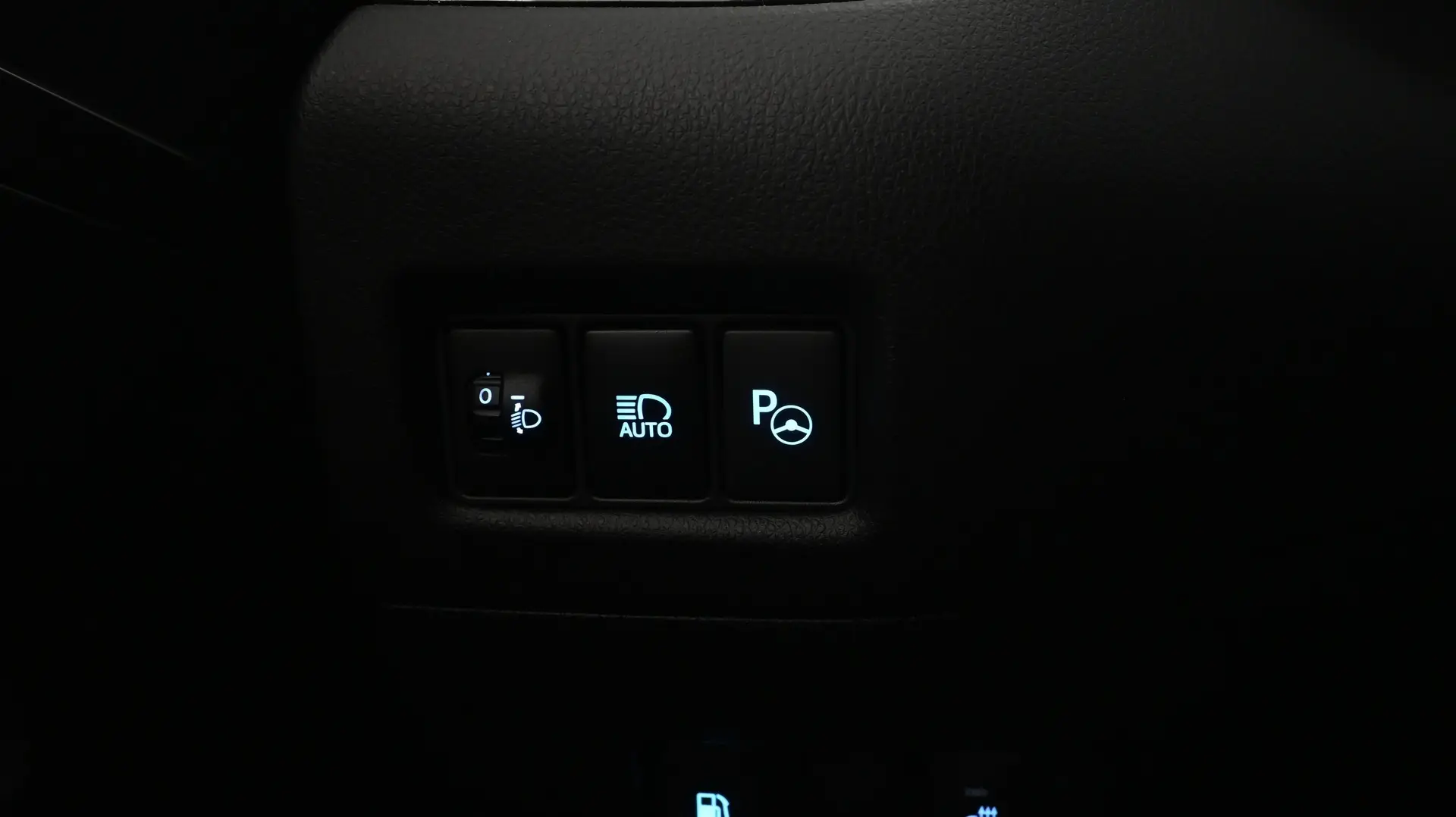 Car Image - 3Q1amyIJPYrZ0STkg3pSBx