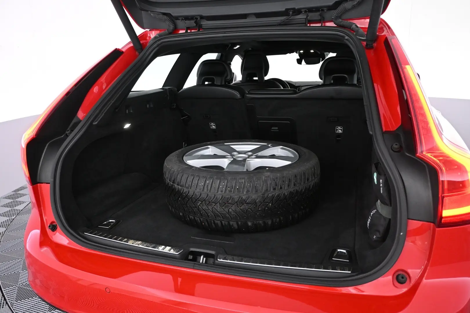 Car Image - 5mMrrkckokamkQFB34OvZO