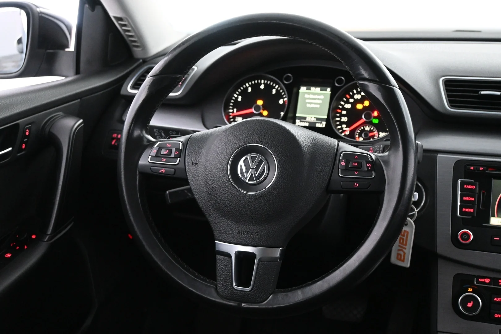 Car Image - 1d0el1UEcZKp0Zbo4VivaJ