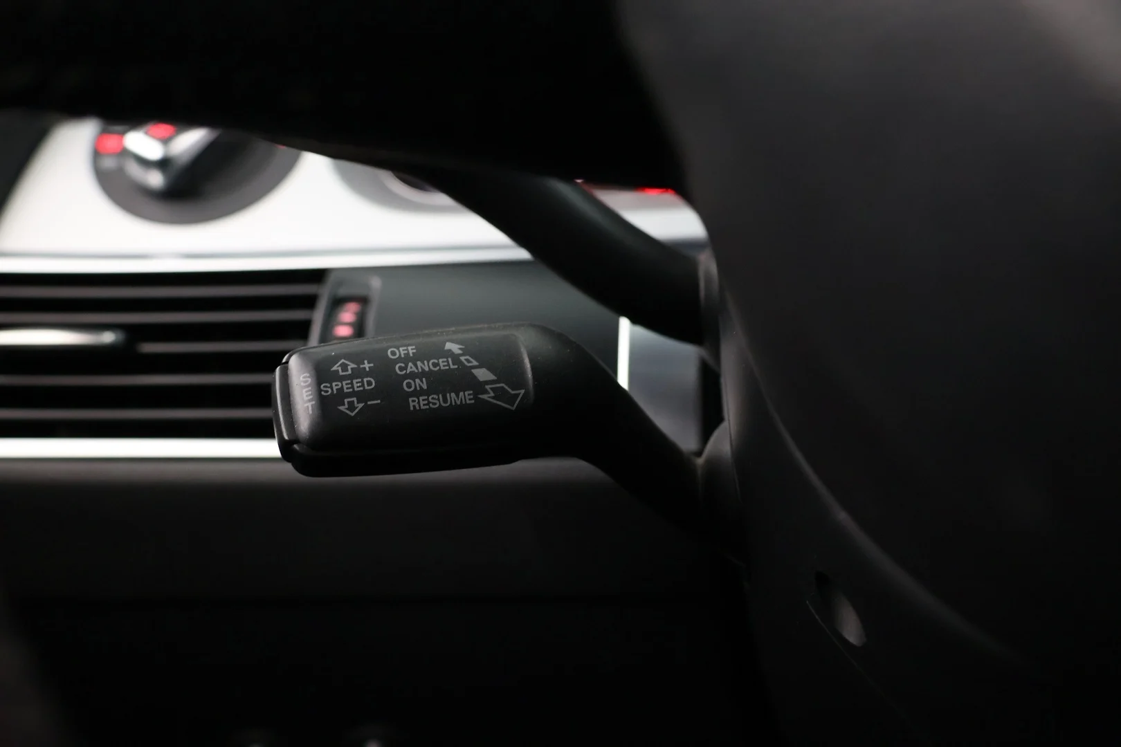 Car Image - 7DwAGL4Xro4AuStR9PPRew
