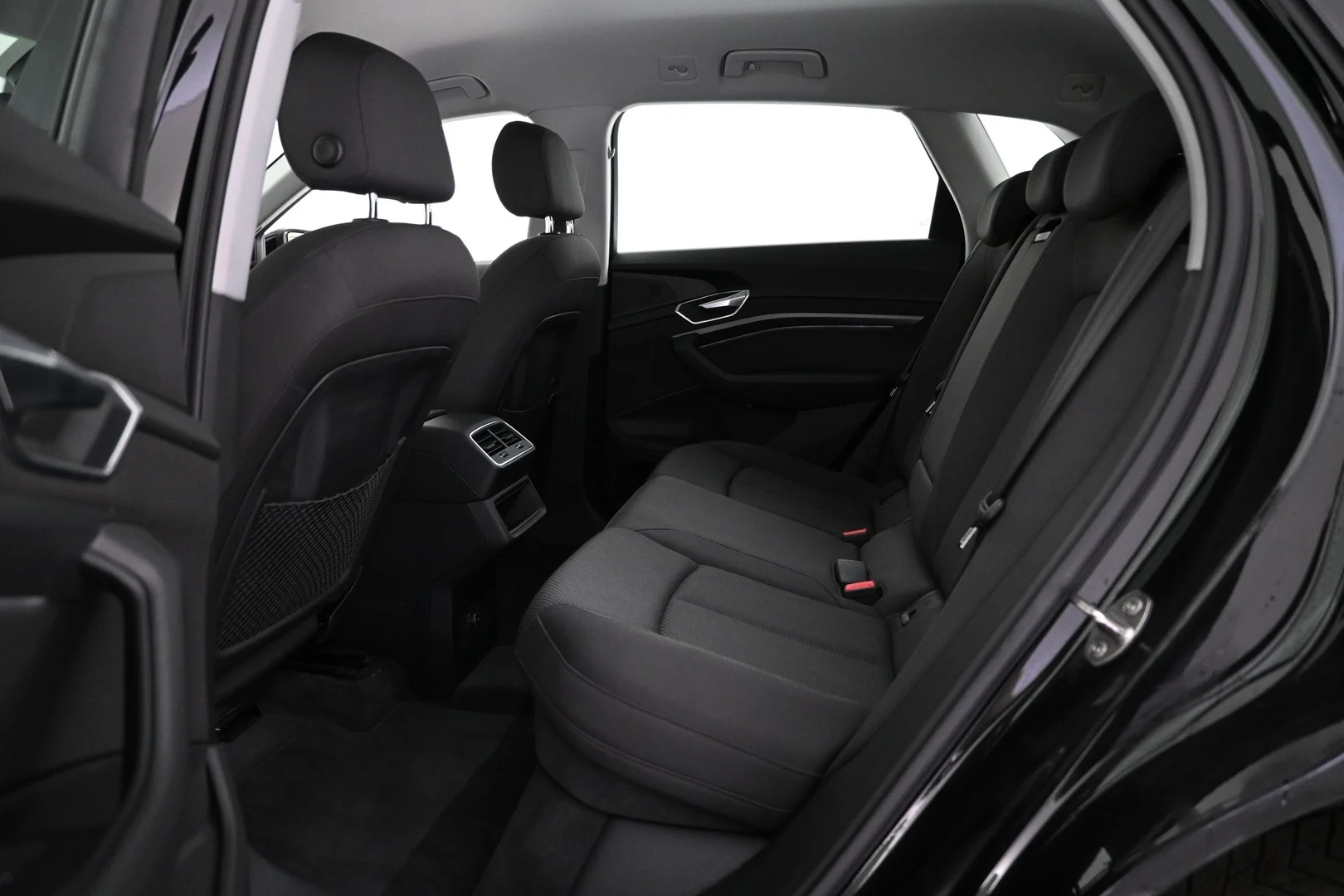 Car Image - 3fqSKUwQaB0BFmoHrpRadE