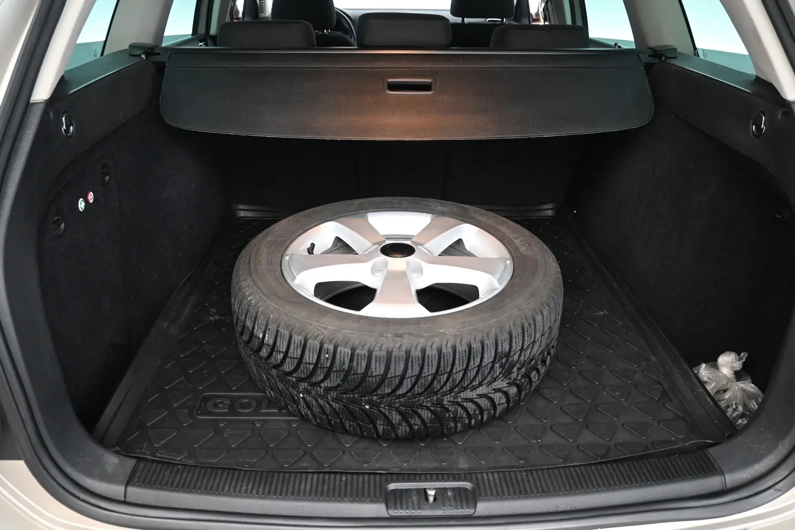 Car Image - 6smazAsYCnRfkk1DqAOOOQ