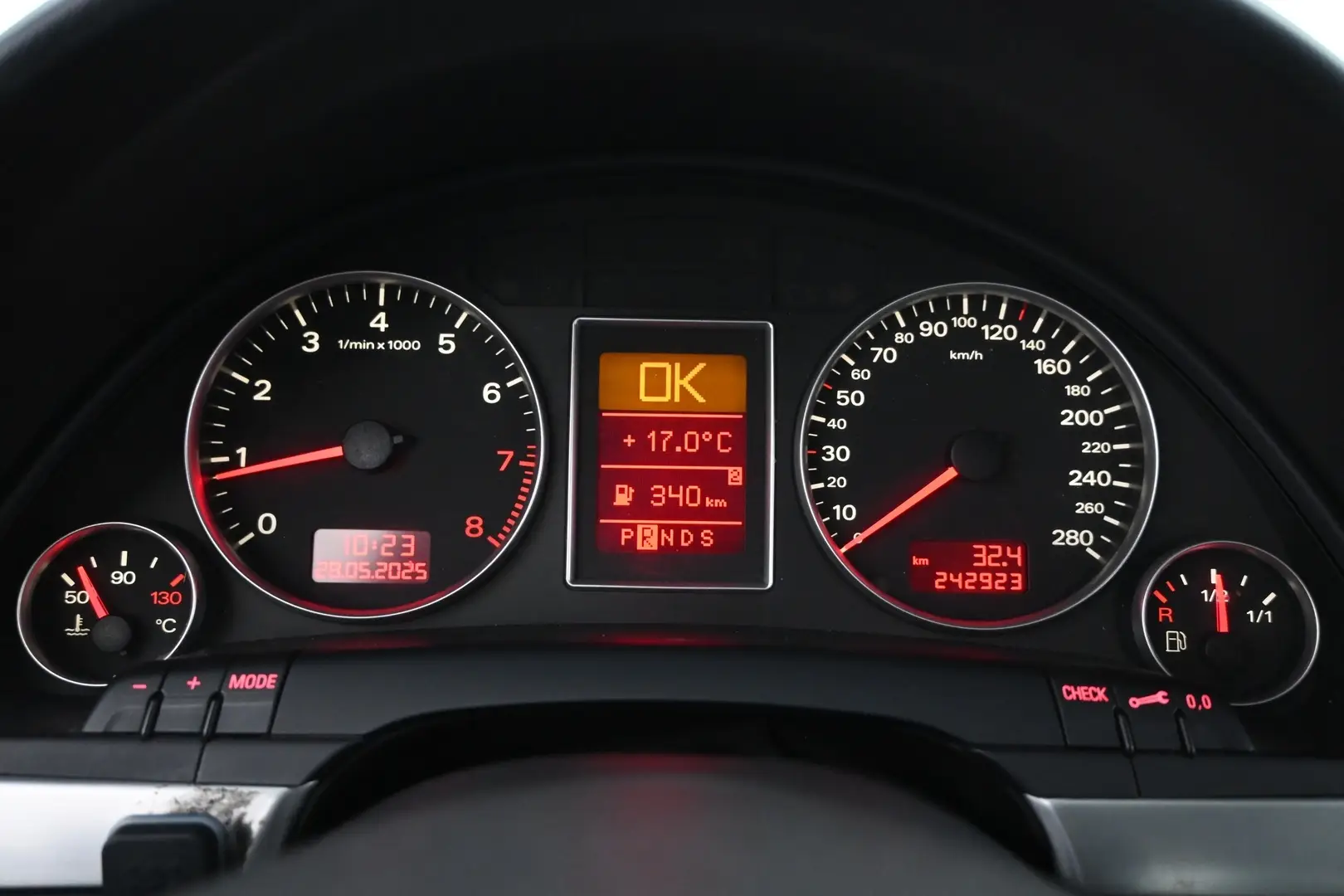 Car Image - 6HSmpHbKU7e9EdlFPpPXf9