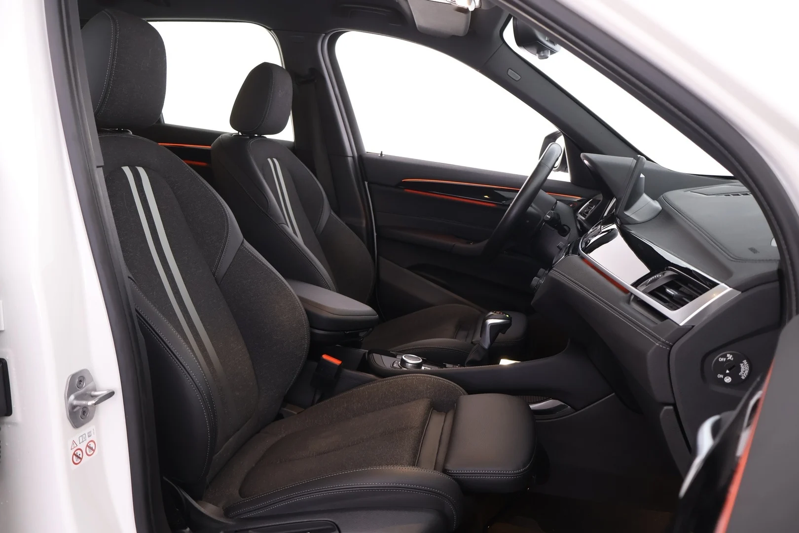 Car Image - 1UIbQaE4dLq00DDZ85Uvum