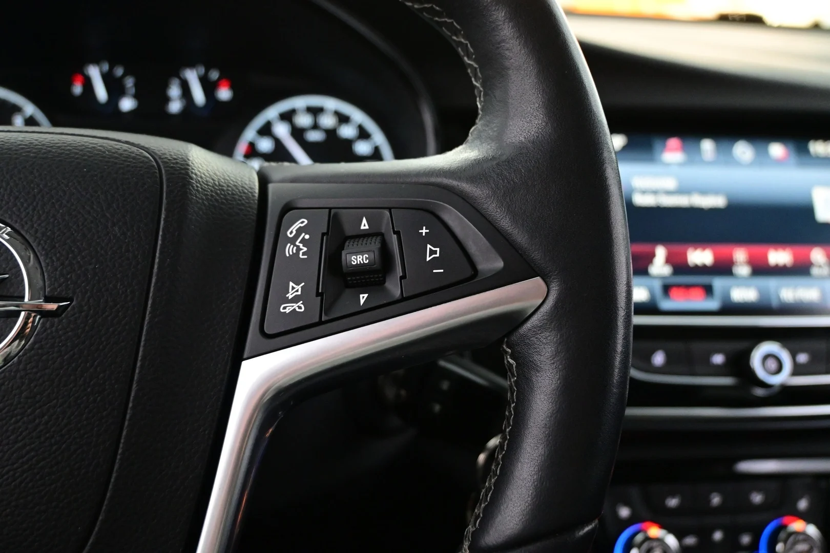 Car Image - IpkoJIOJOLLTSCJRKSNKz