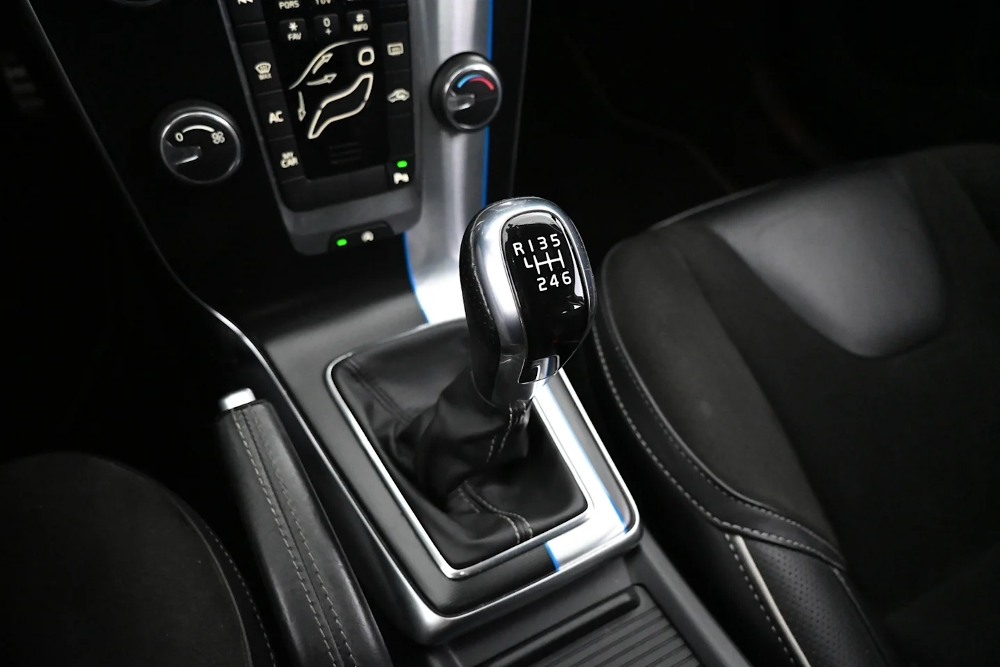 Car Image - LNzkCzCXklhxOcVxVBqCN