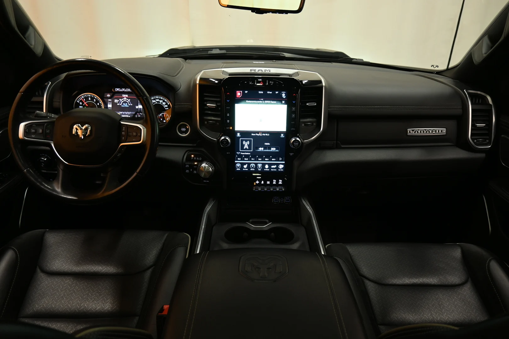 Car Image - 1OVyzZz8Xc3UYFuLOv9lps