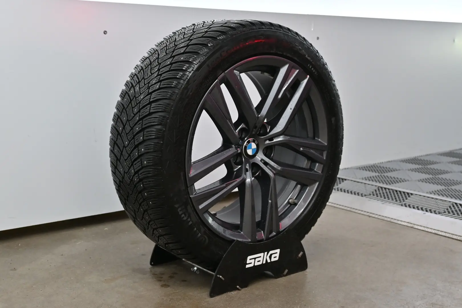 Car Image - 7bpFVQ8sfk1dz4yWdVGivV