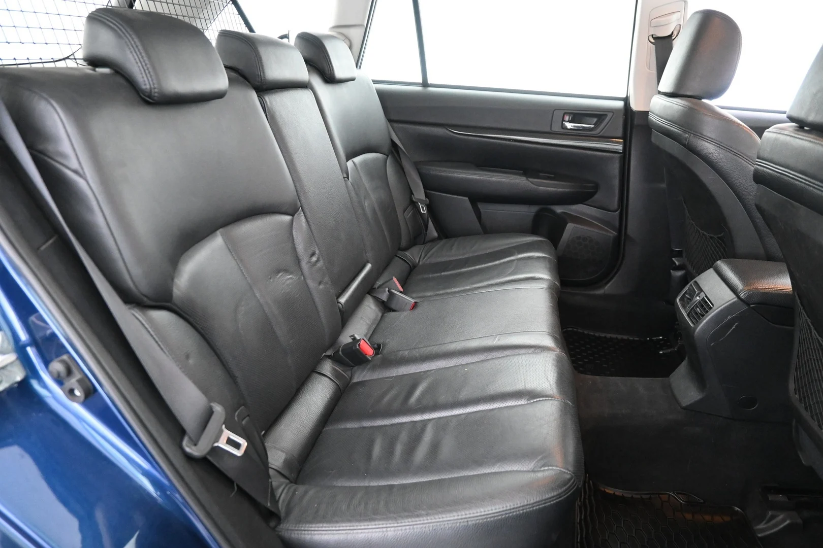 Car Image - 01bdMKwIBI1bysEnRmq2K8