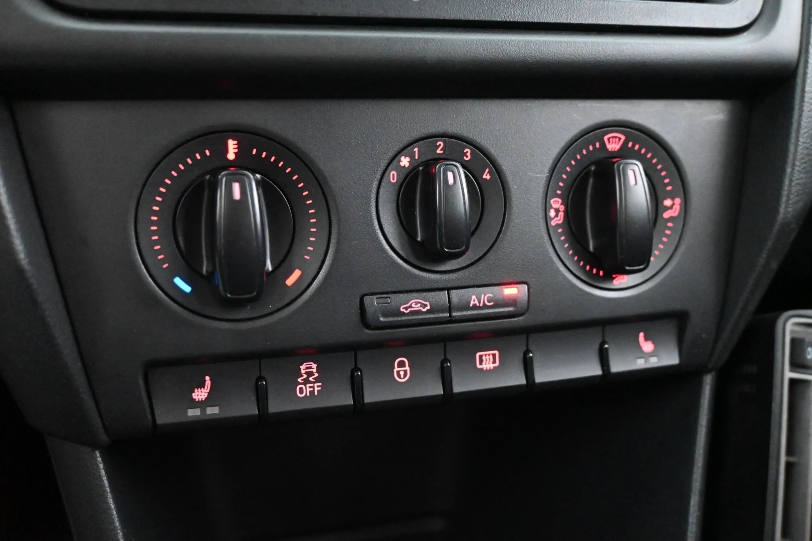 Car Image - 3gBlImxsYZYfX6ZaSP7ycw