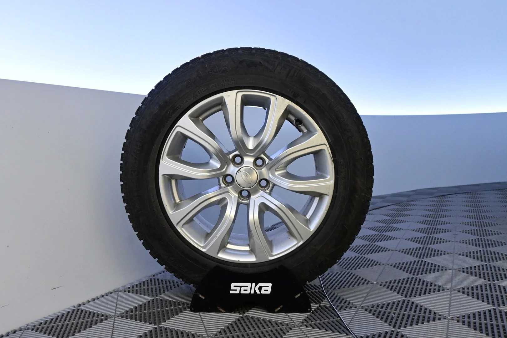 Car Image - 1mEab8oC9X64CwOmq8rwDN