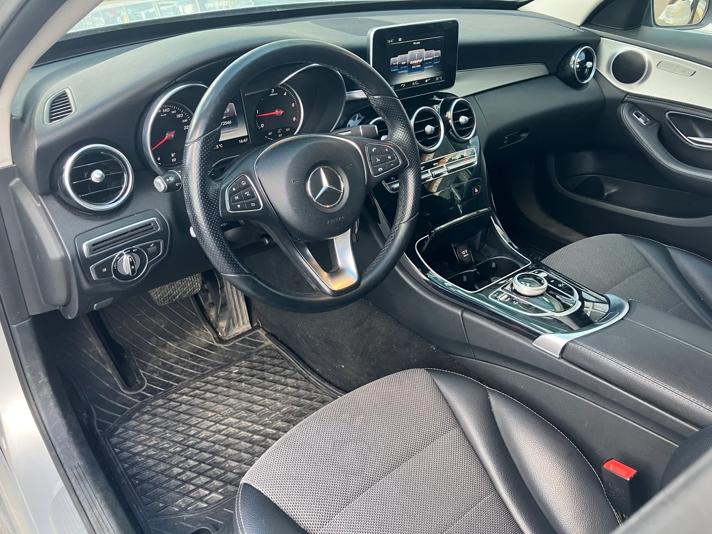 Car Image - 6gzZShCxRx6GvysKrK4c0z