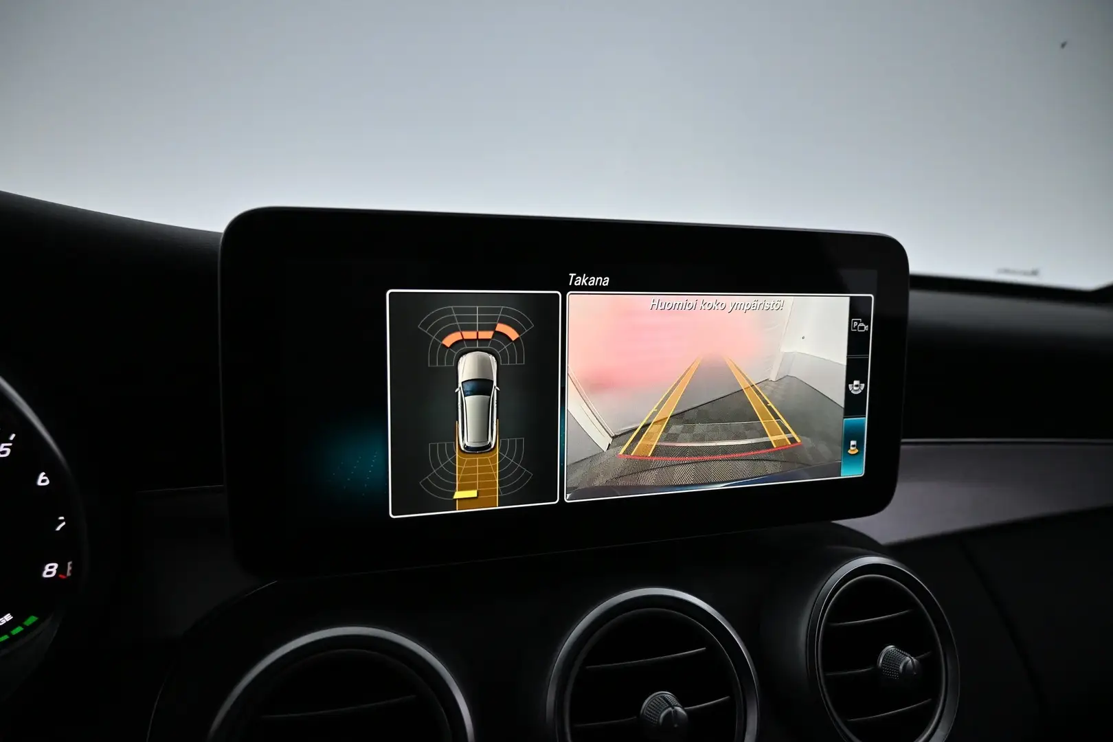 Car Image - 5VJUoan3R2eJA8A6WUd6Ev