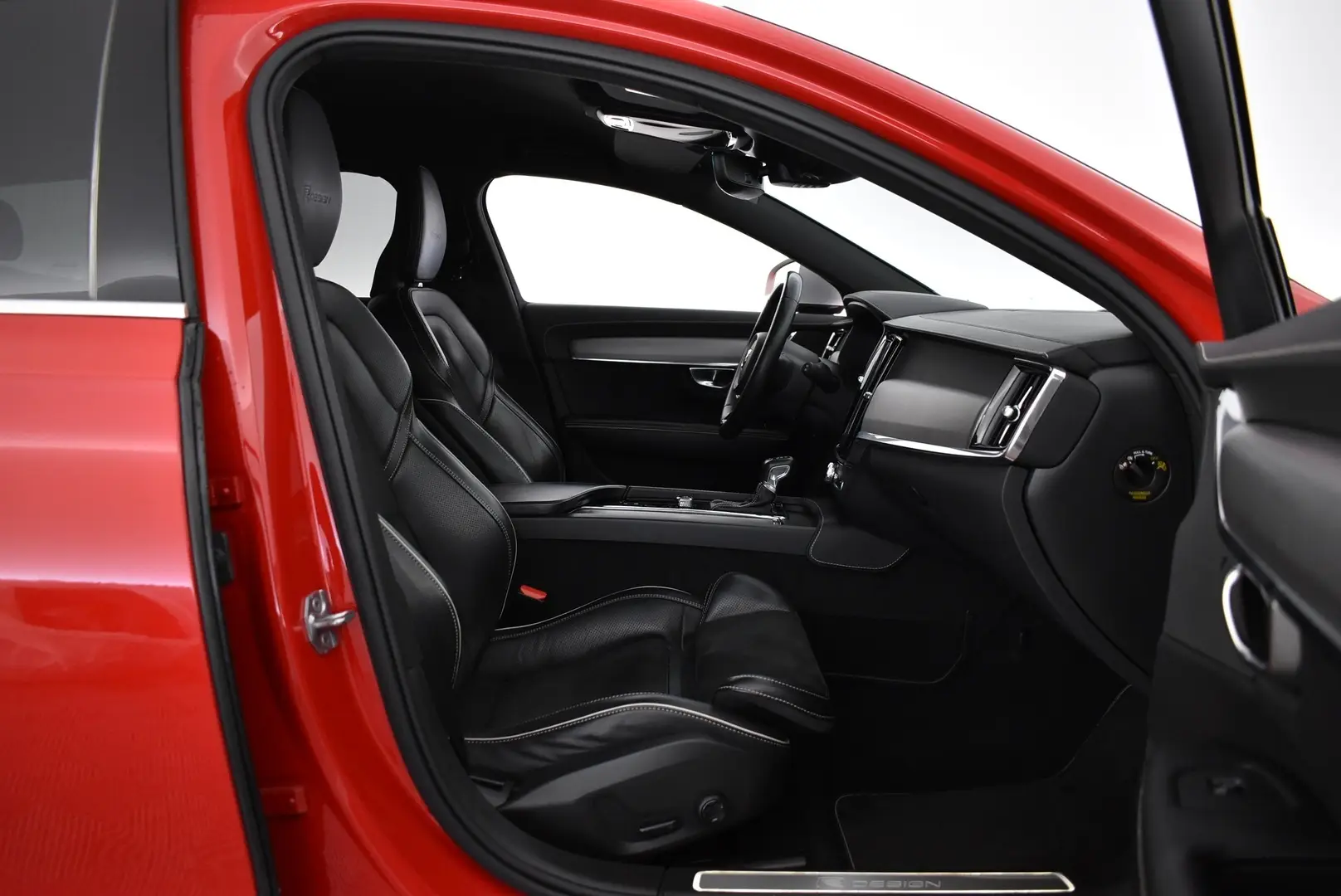 Car Image - 1e9fGs4AKUMRy7C7q8y4tz