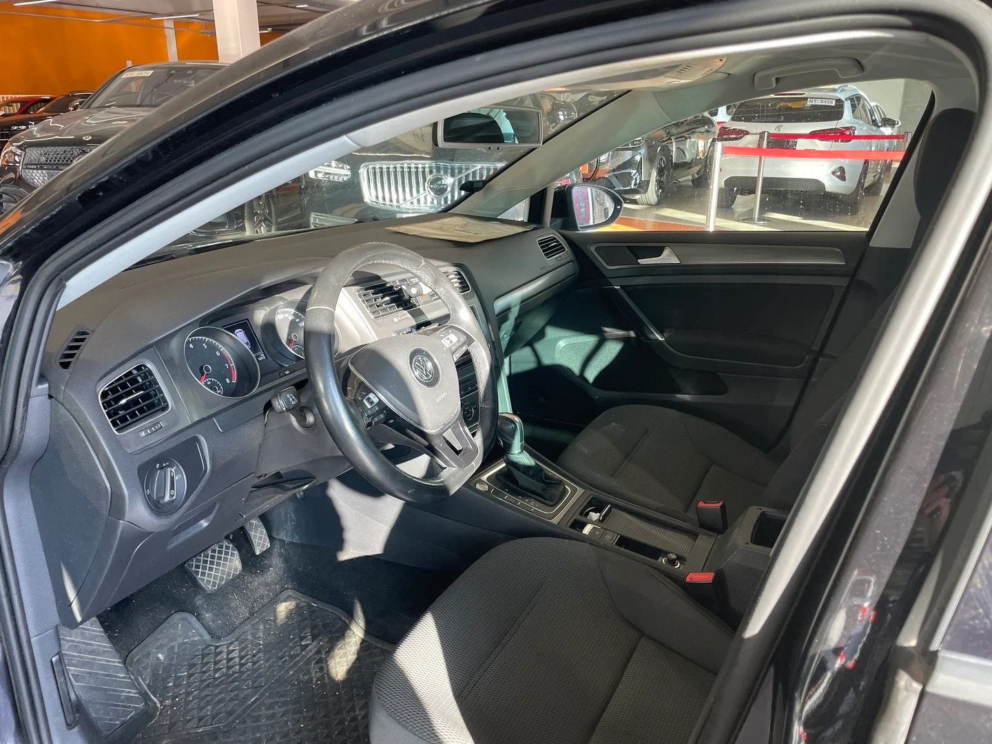 Car Image - zbVT3ASR0Knus4NuEiBdZ