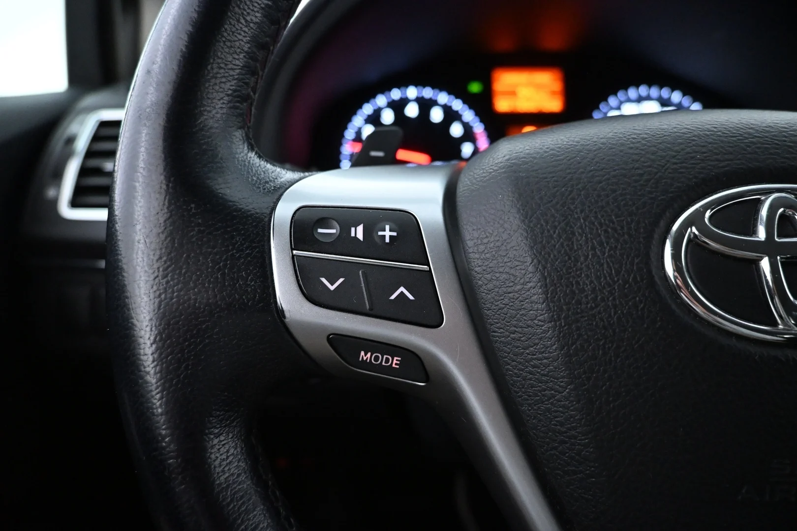Car Image - 3hOeOiqsneosTo4ZL7RkJL
