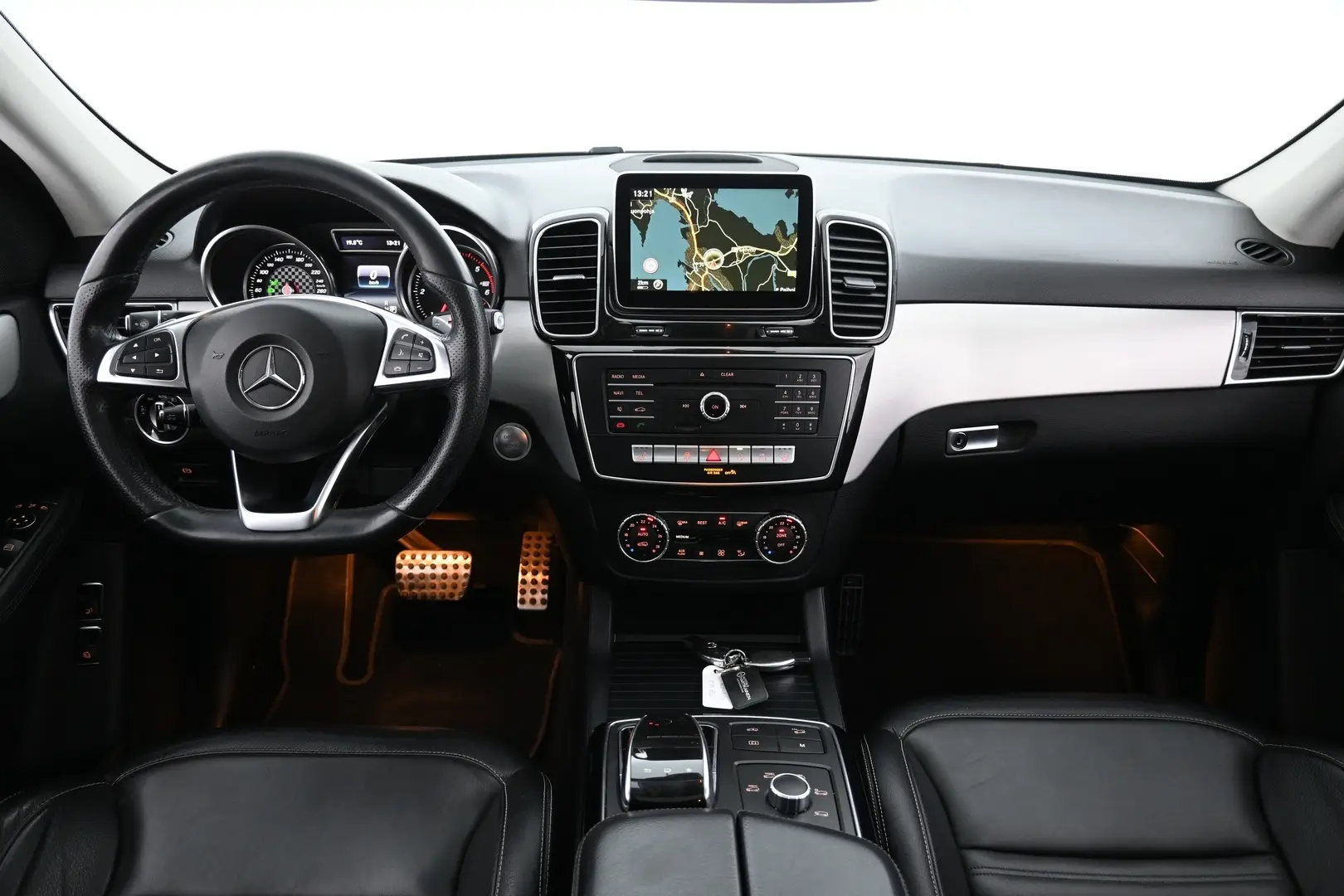 Car Image - 6cDYxjOgWIkX3tE65IFYjb