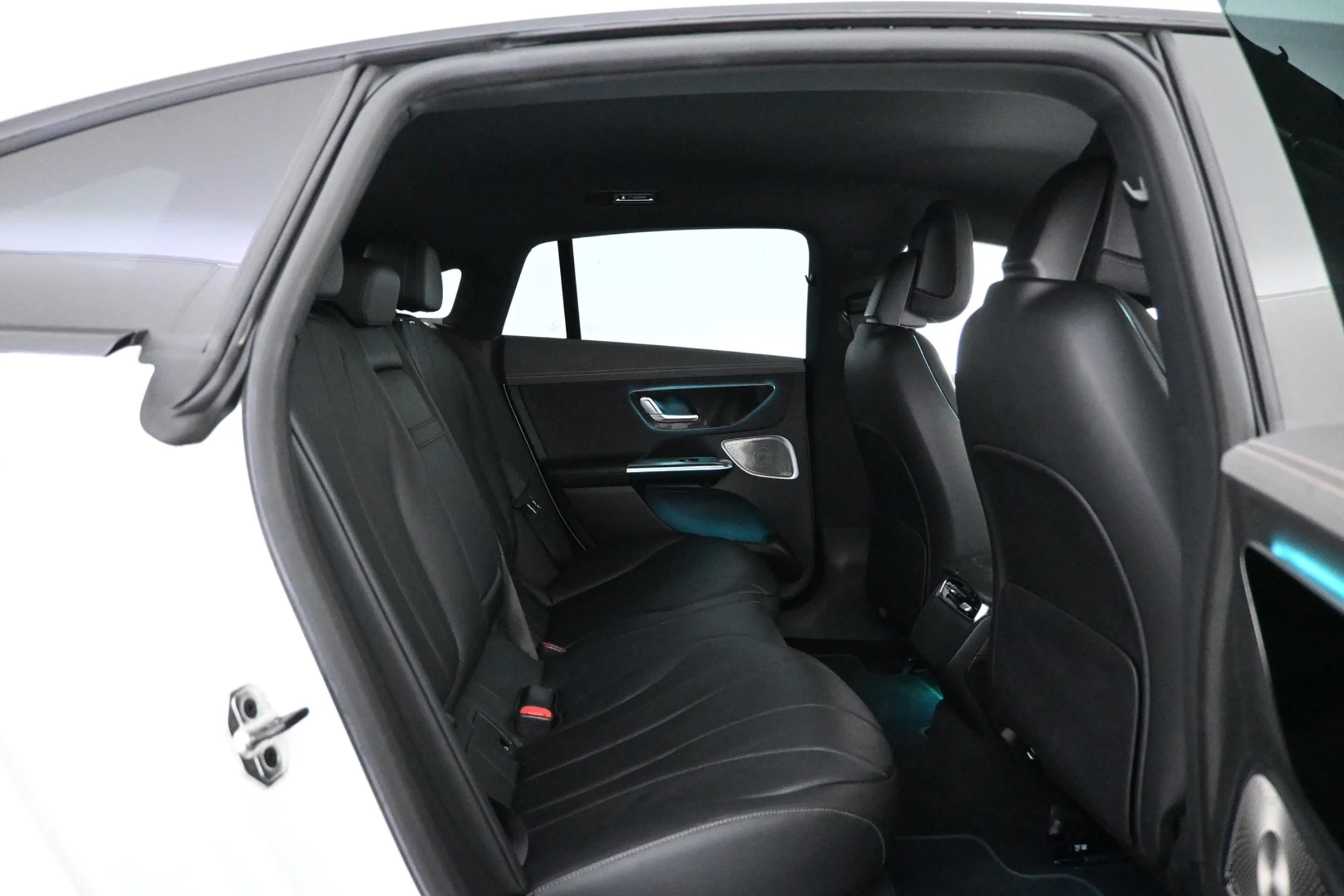 Car Image - 7h6BSTTf33UcVYLsXZ6SeN