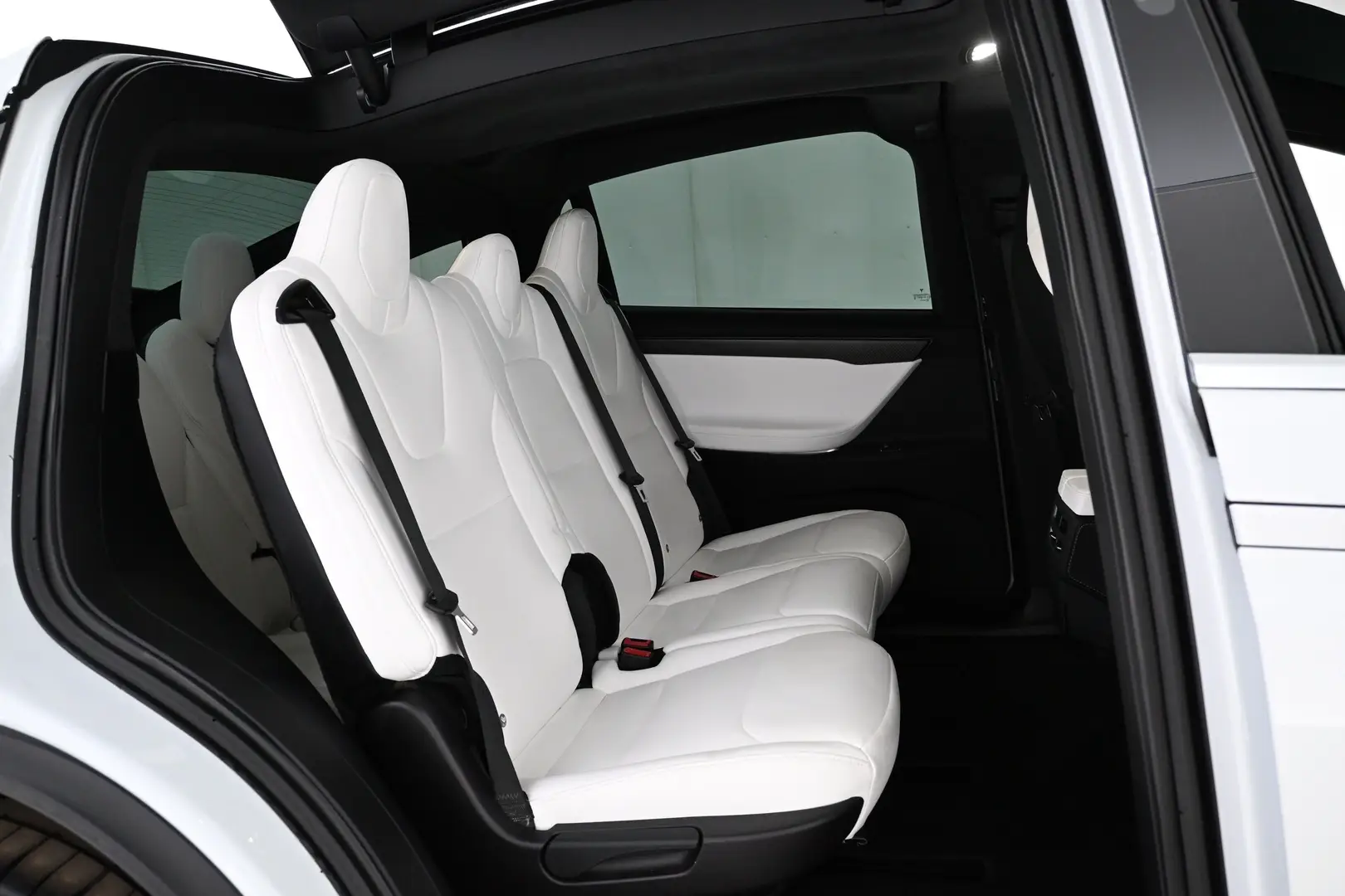 Car Image - 4CO1LuHUHCBgAf7VvBQmvy