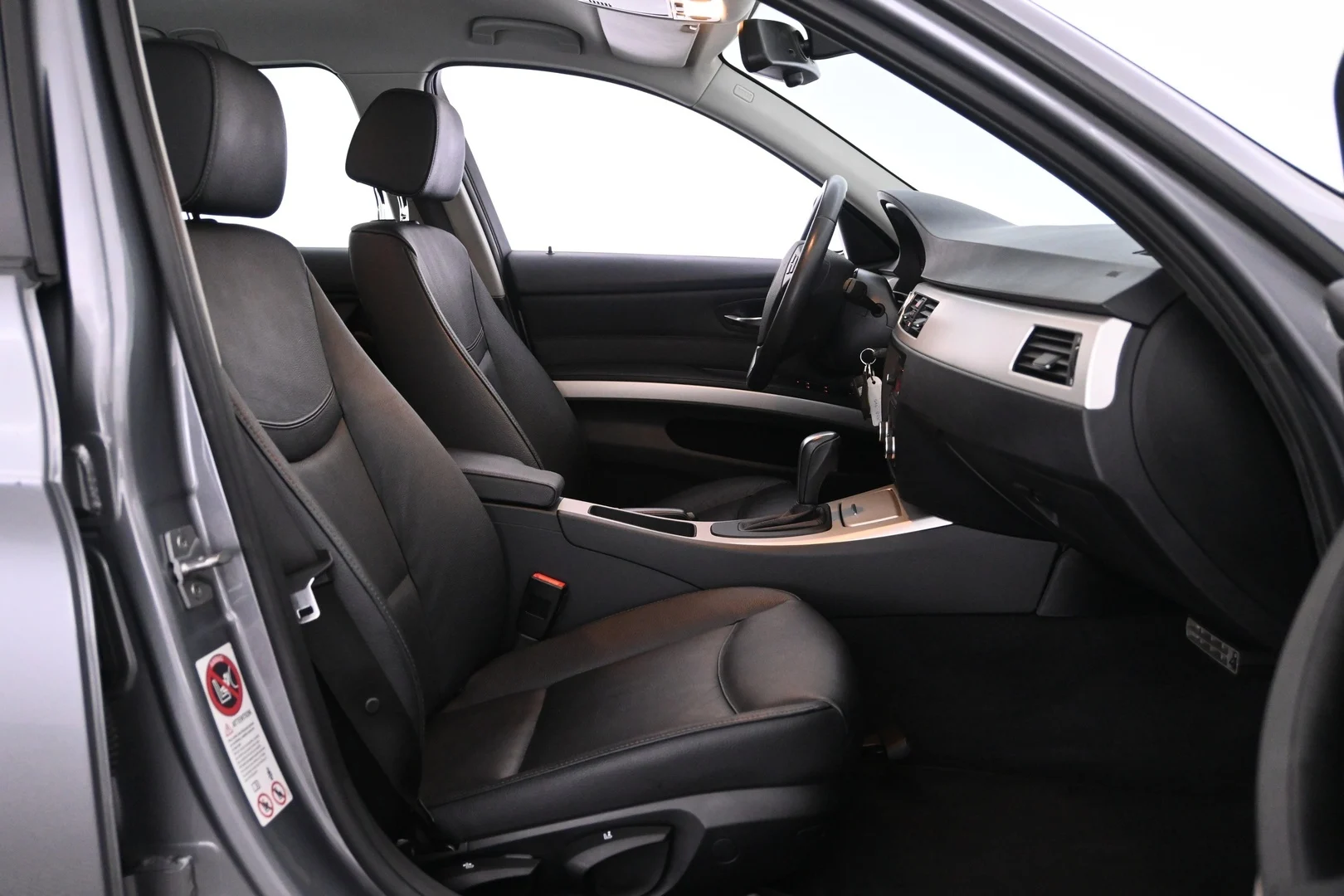 Car Image - 0DFxCGJT9LxvFWG4Mf5LY