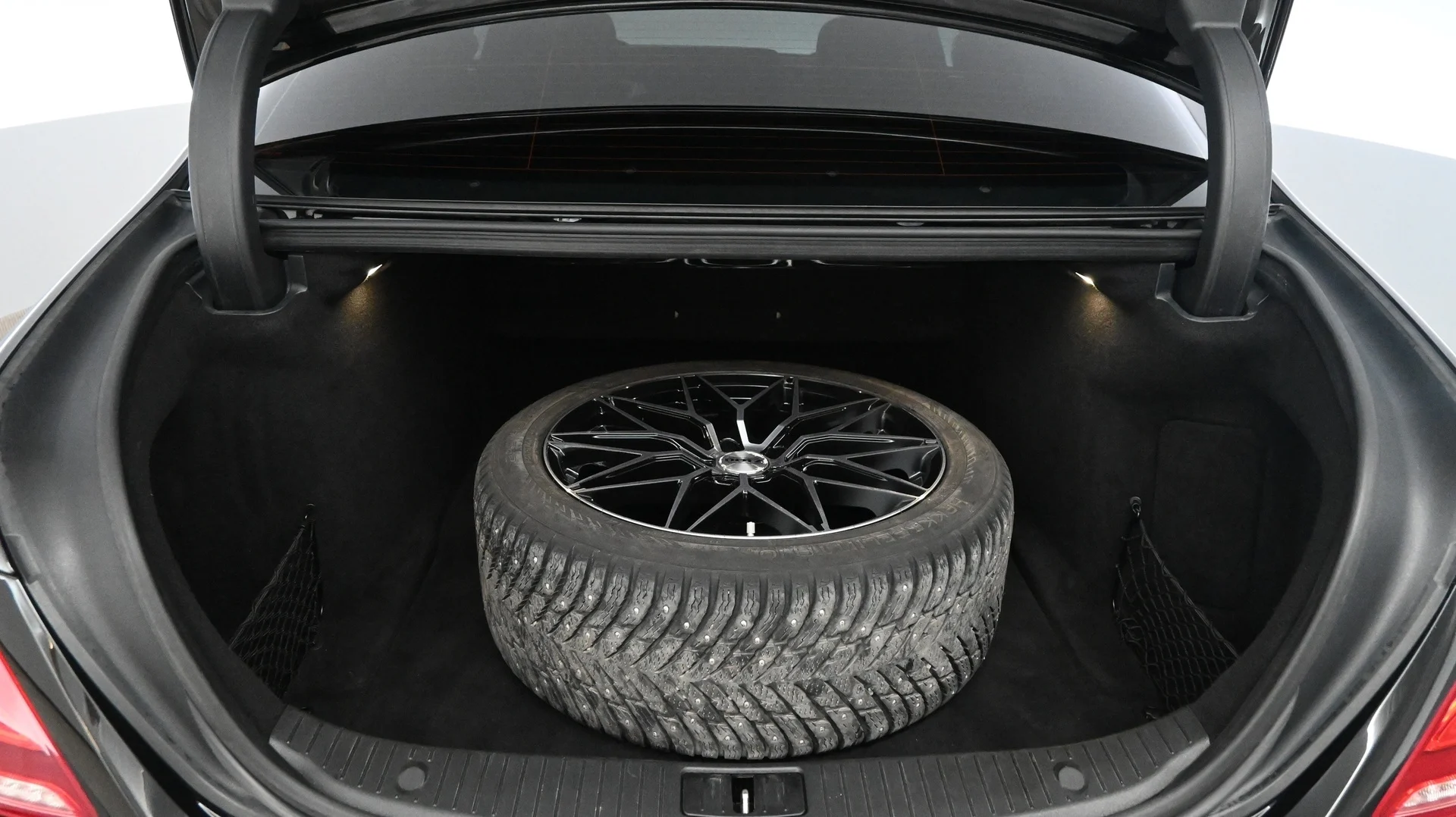 Car Image - 2GkUFmKD7mCHr6VaM15SOM