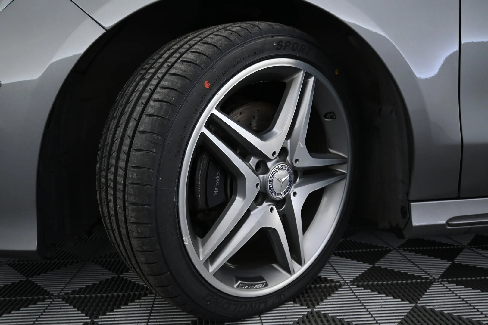 Car Image - 53VC5y9v5ghloNjKO8vSbp