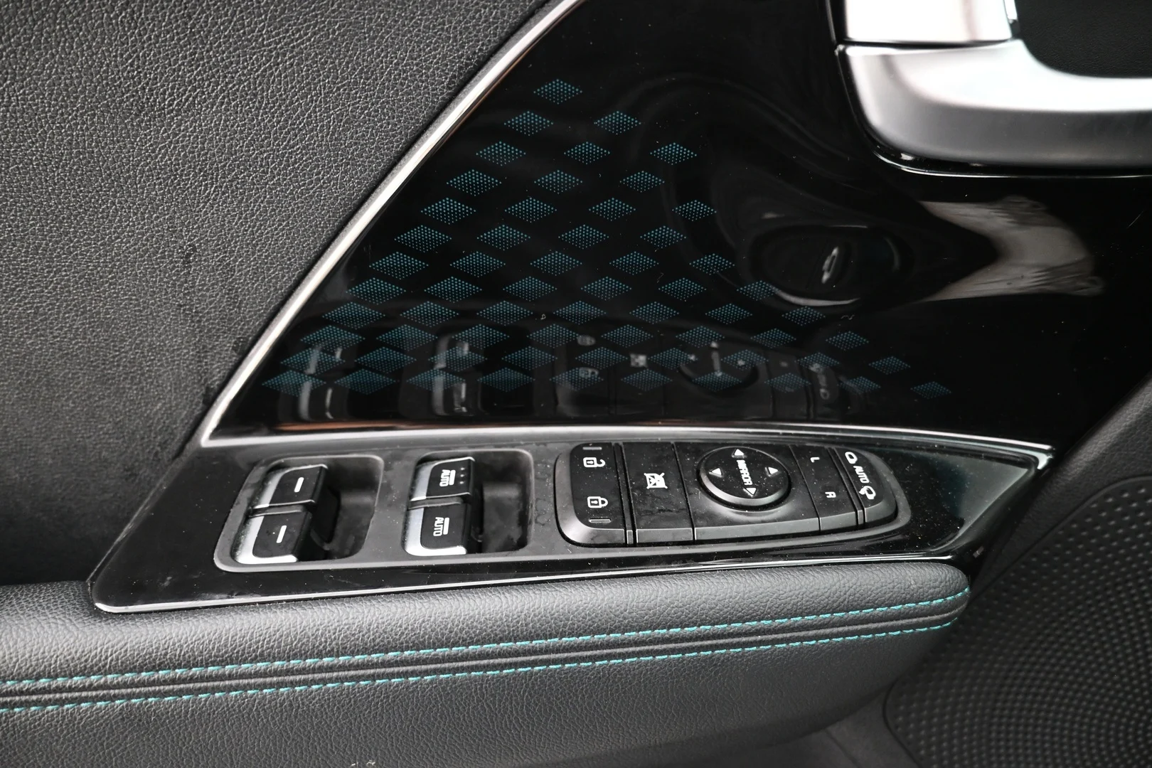 Car Image - DayqE7GuJiqokbAOkVQ4H