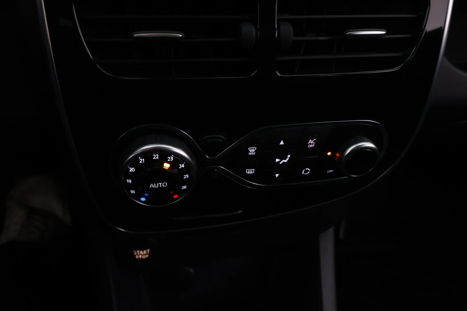 Car Image - 1KbG6rAYnoddXTHEFgBUAQ