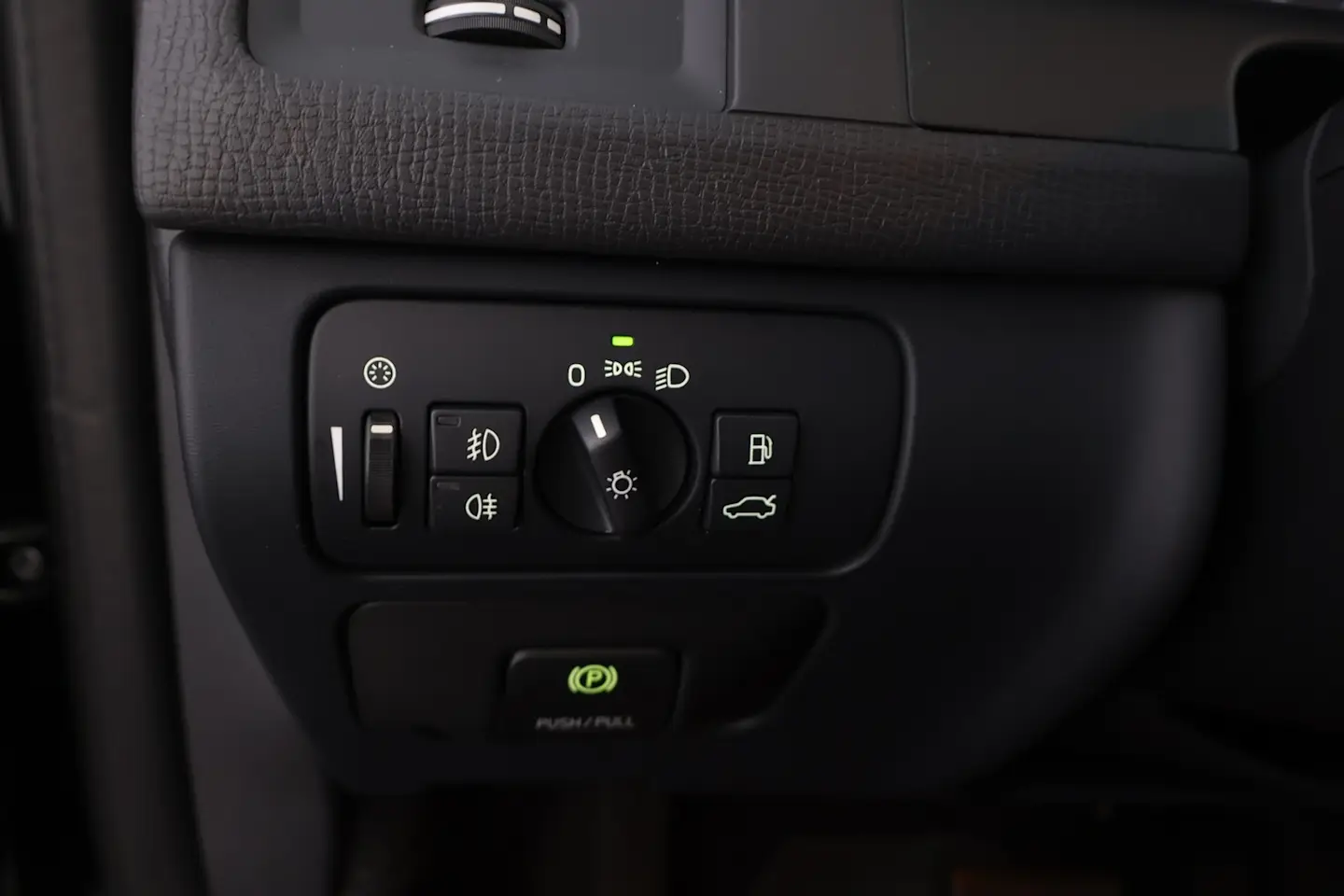 Car Image - Z398X6pXXtfDRMHD5YCeE
