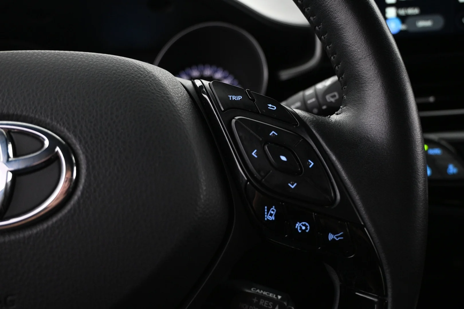 Car Image - 5Gl1VPYwWt4owCv9v4EoE1