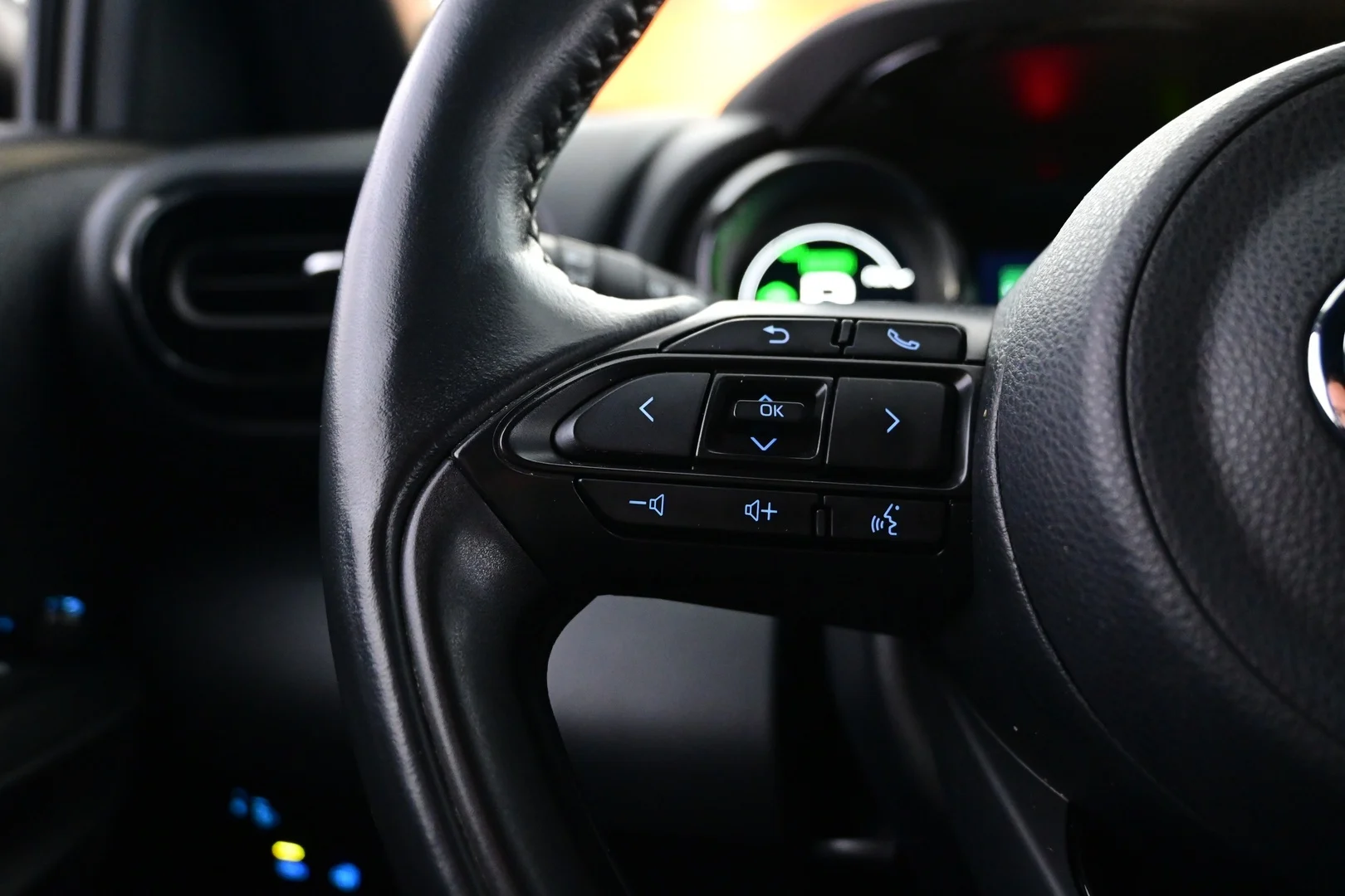 Car Image - 2ZnWAqBGnPmLEbd34213ka