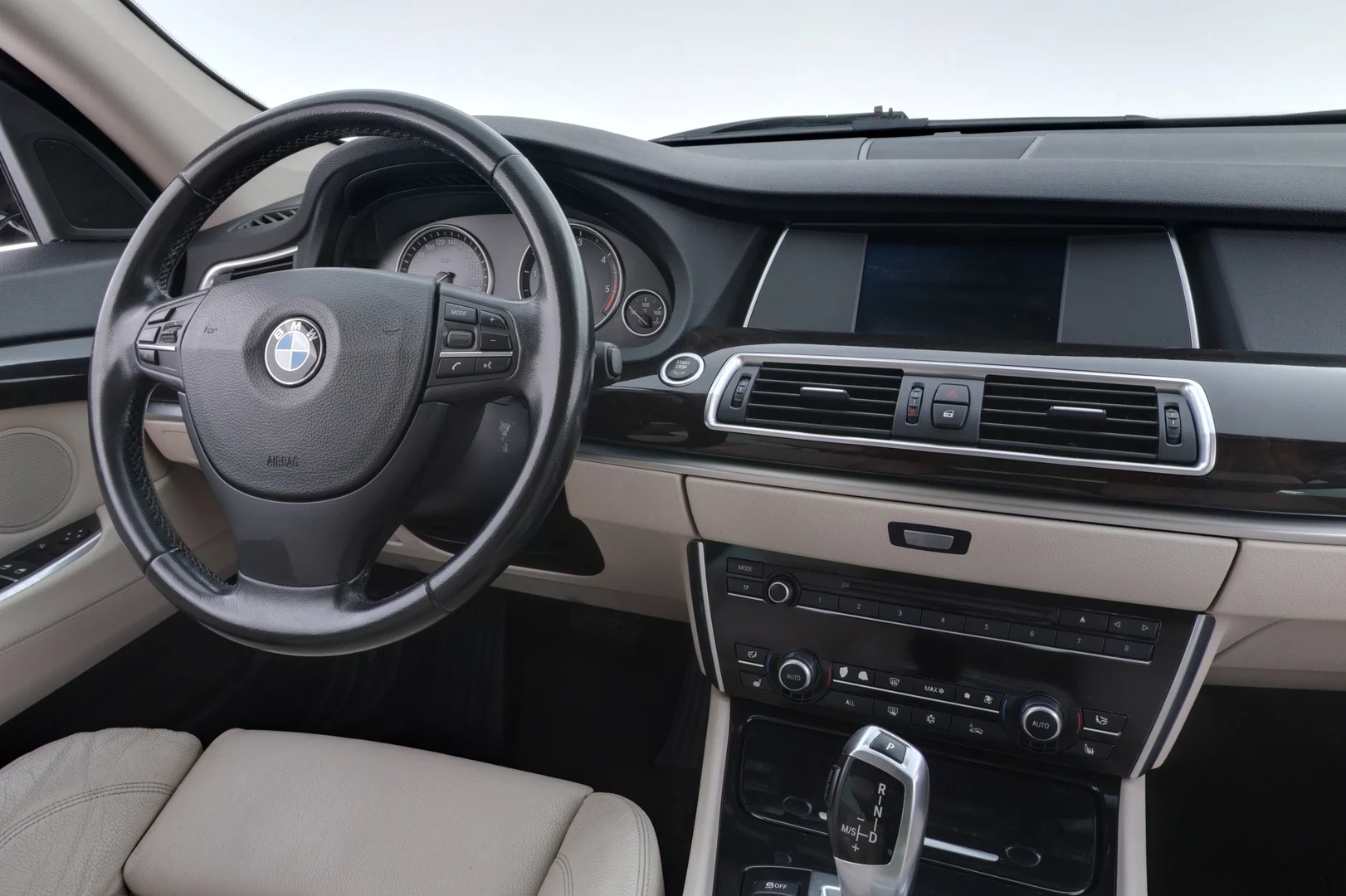Car Image - 6Qf41vIDg2UtCgpN4zBA1L