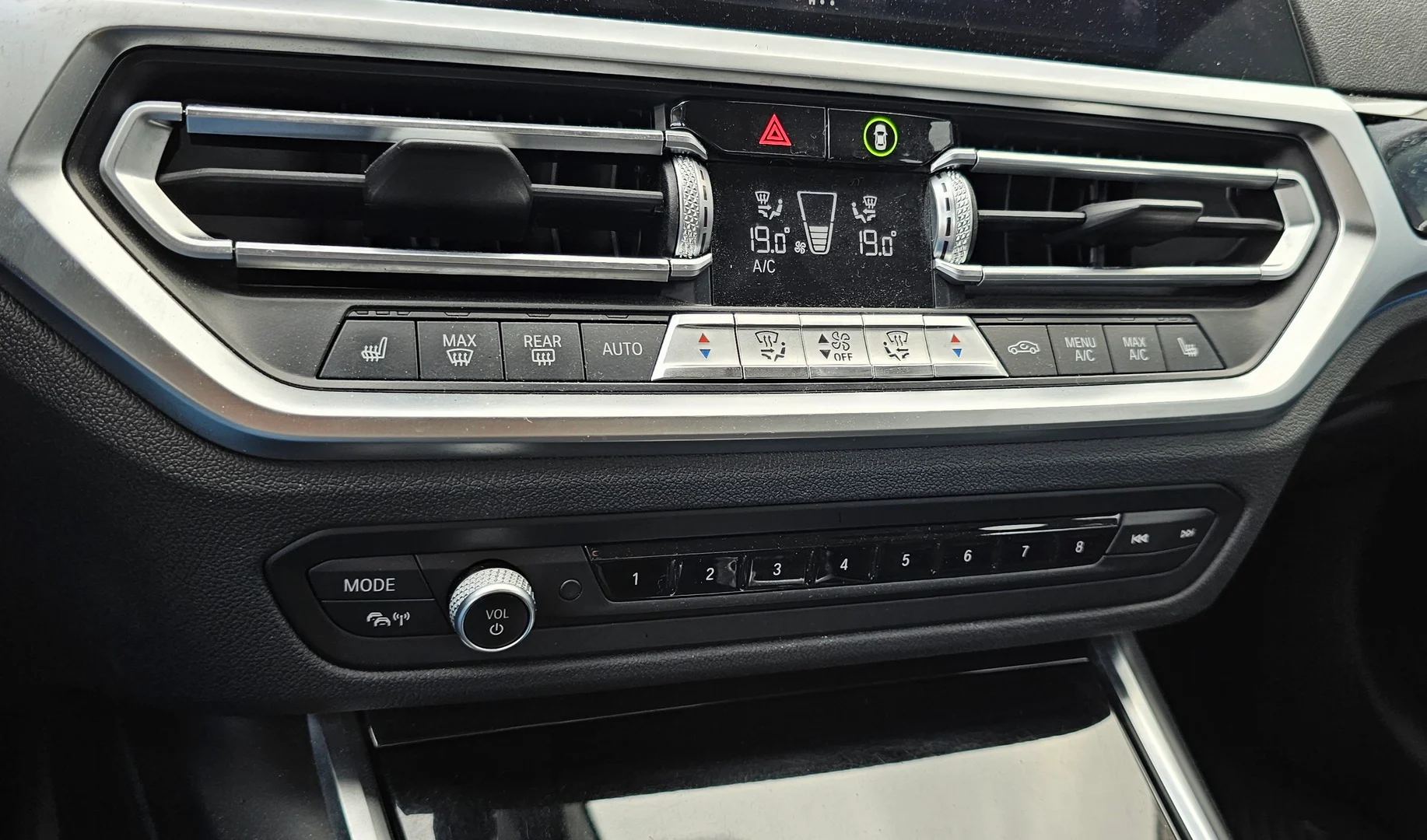 Car Image - 3SjOL3FjpsKpUmUN1dXtdU