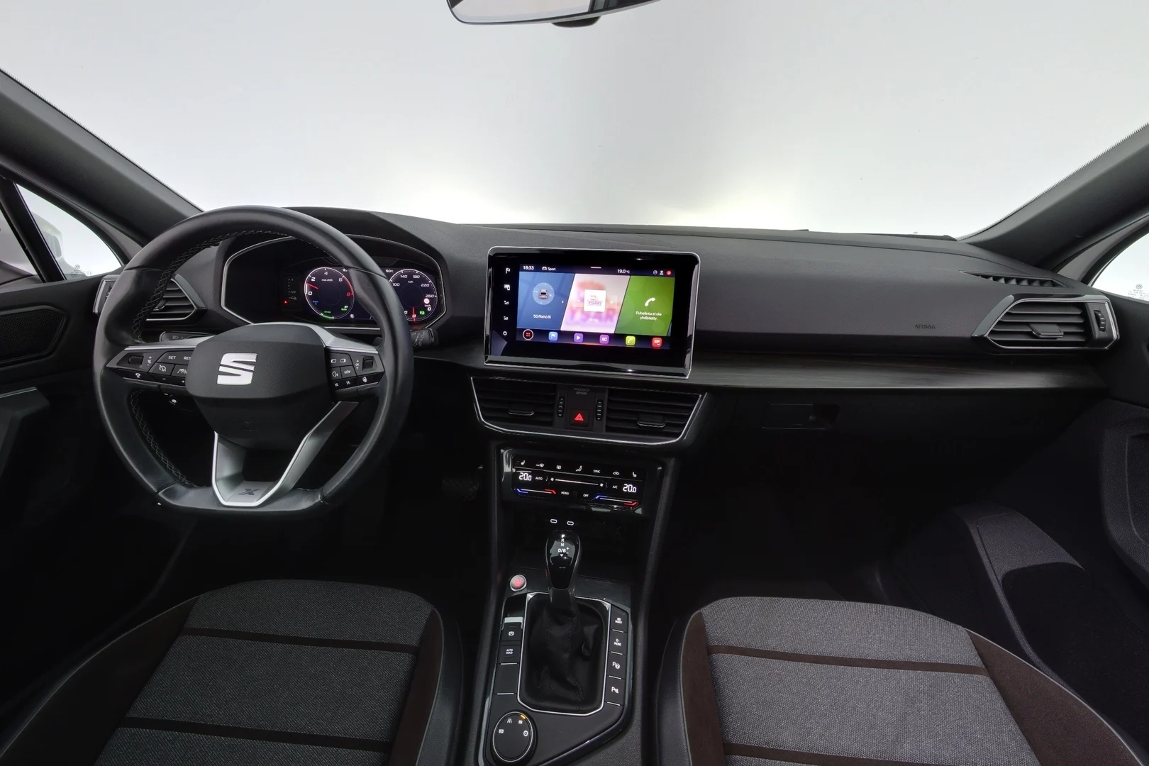 Car Image - 77KrzsmlvfeayfRYEfRrs0