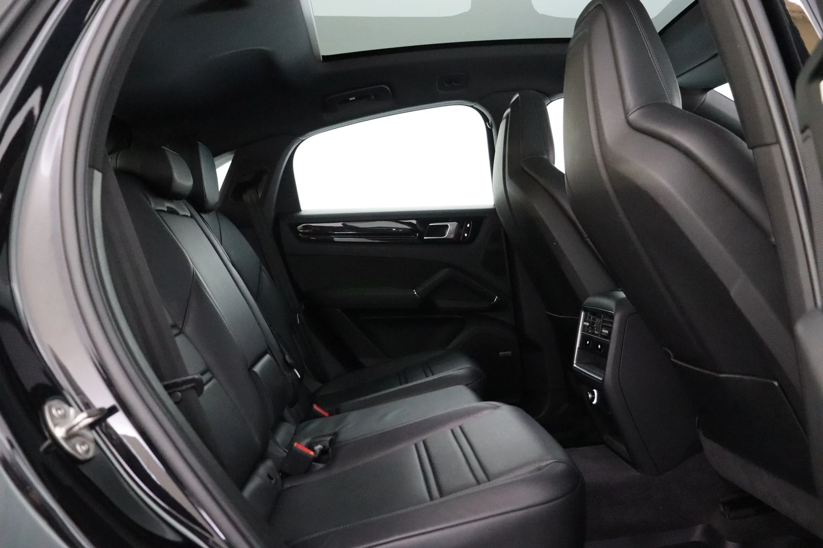 Car Image - JcfdJXjBU80tu0Igl4oBV