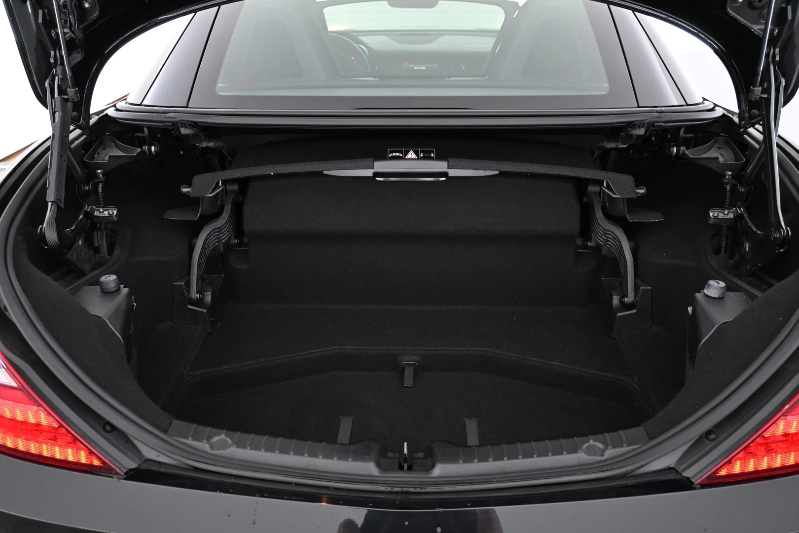Car Image - 2hdfZvKU2KWDXYLrg5gasz