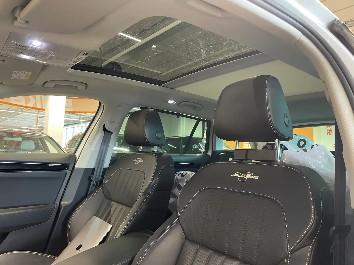 Car Image - yfTDe0N9uUXBWjnXvhpyj